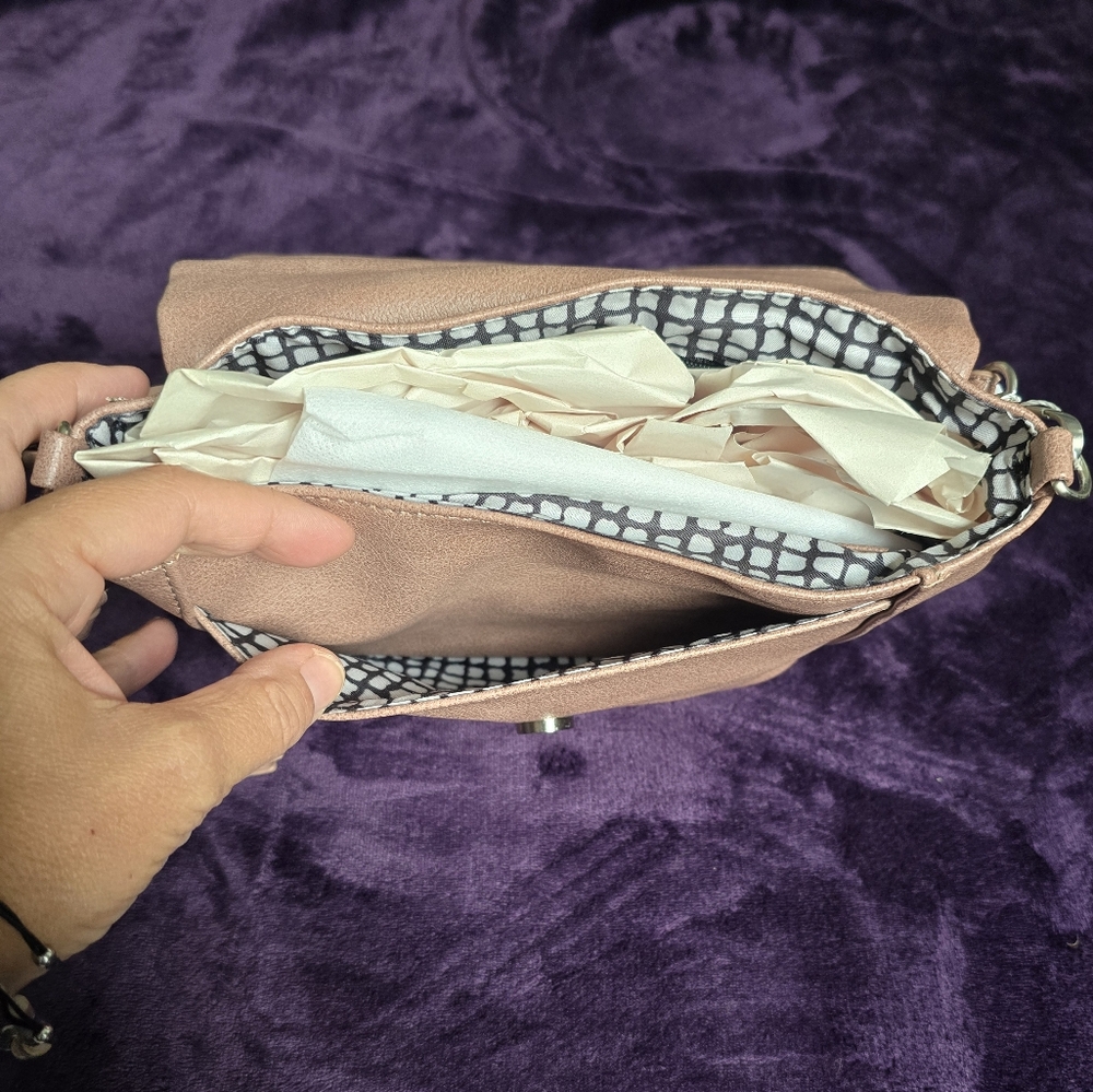 Moda Luxe Easy Foldover Crossbody - Picture 4 of 15
